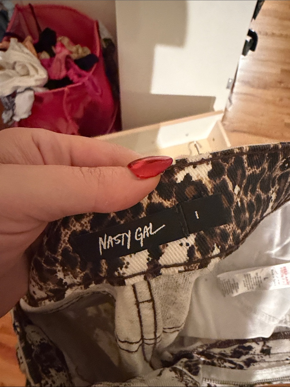 Nasty Gal White & Brown Abstract Print leopard jeans. Size L no stretch - Picture 3 of 3